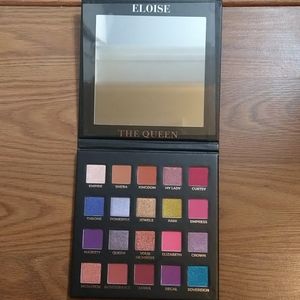 The Queen Eloise beauty eyeshadow palette